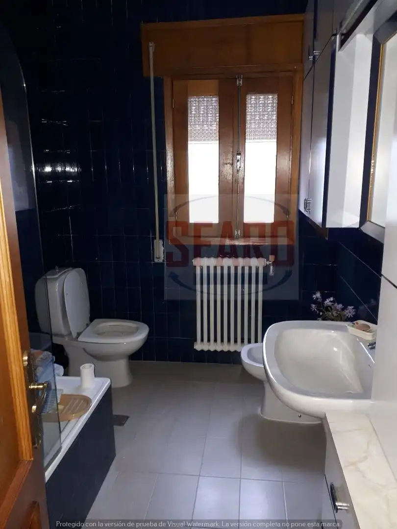 Baño de Casa o chalet en venta en Coles con Calefacción