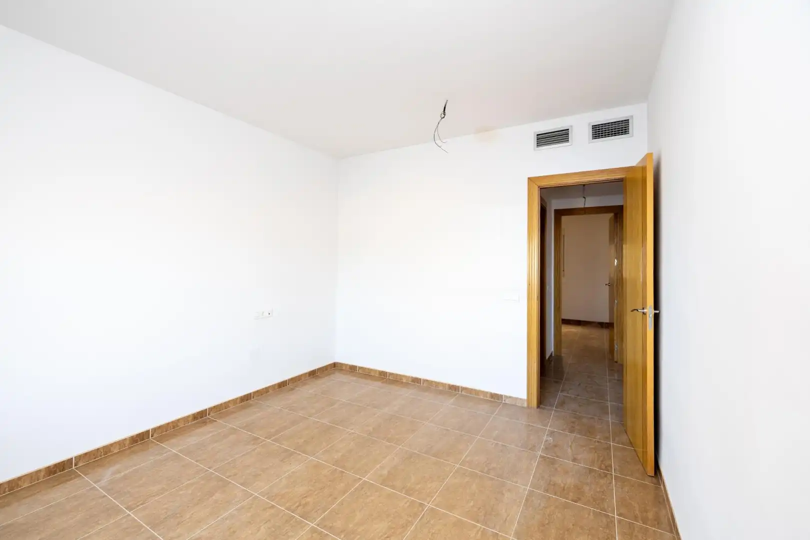 Piso en venta en Roquetas de Mar con Calefacción, Terraza y Balcón