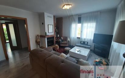 Sala d'estar de Casa o xalet en venda en Lloret de Mar amb Aire condicionat