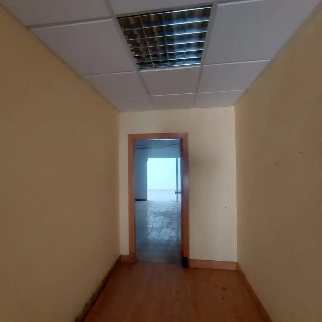 Local en venta en L'Hospitalet de Llobregat con Alarma
