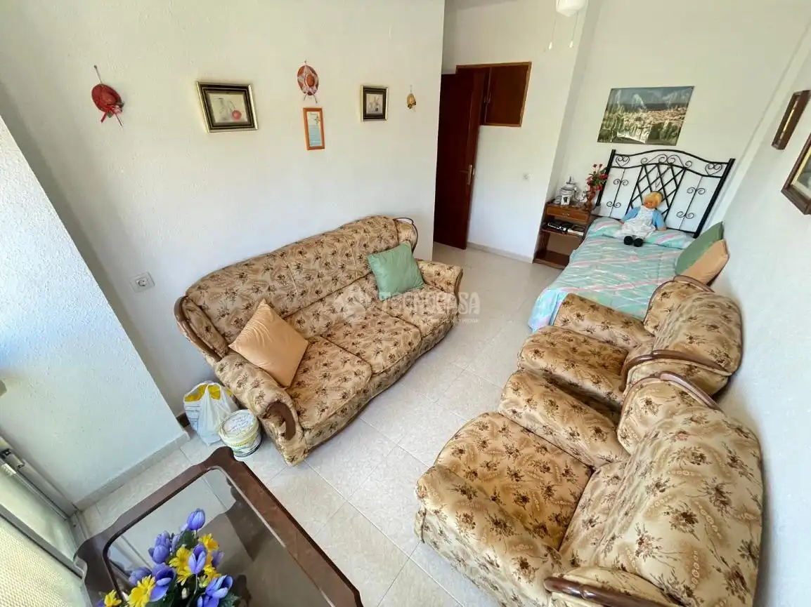 Sala de estar de Casa adosada en venta en Badajoz con Aire acondicionado