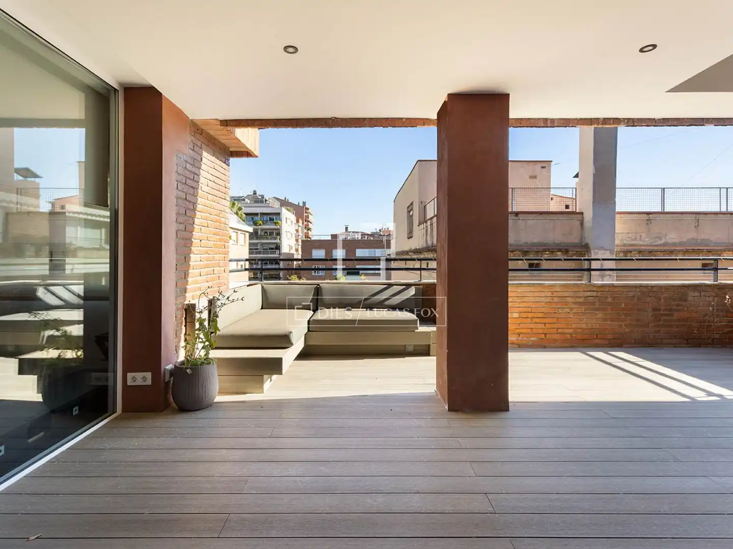Terrasse von Wohnung zum Verkauf in Barcelona mit Klimaanlage und Terrasse