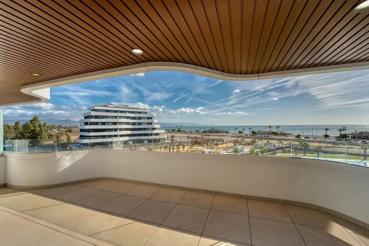 Apartament amb piscina en venda a maritimo de torremolinos