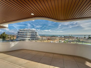 Apartament amb piscina en venda a maritimo de torremolinos