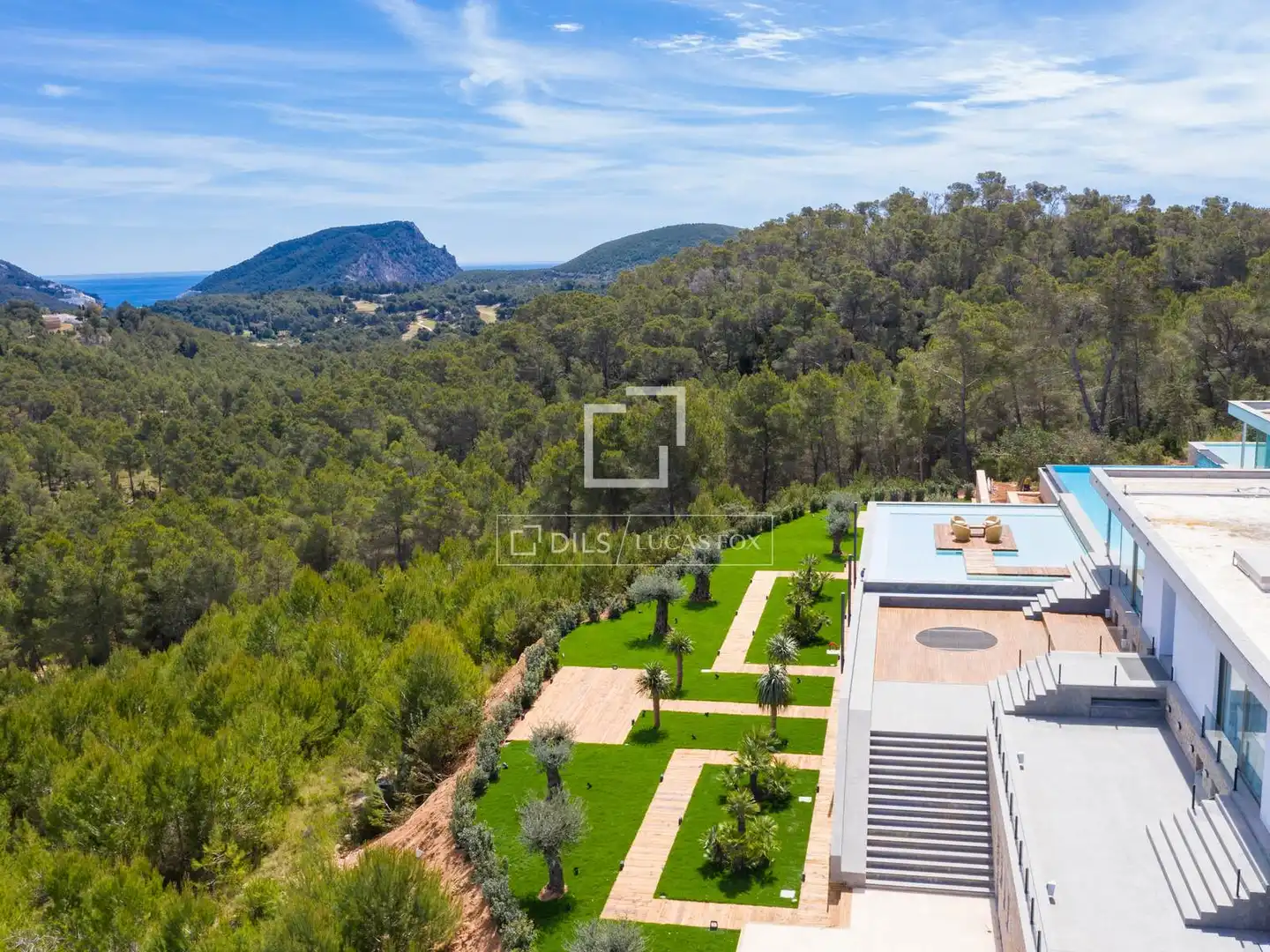 Chalet con piscina en venta en Can Furnet