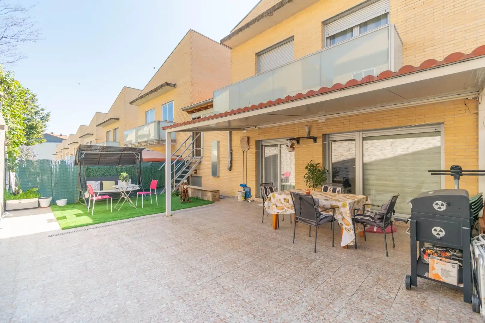 Terrassa de Casa adosada en venda en Beriáin amb Calefacció, Jardí privat i Terrassa