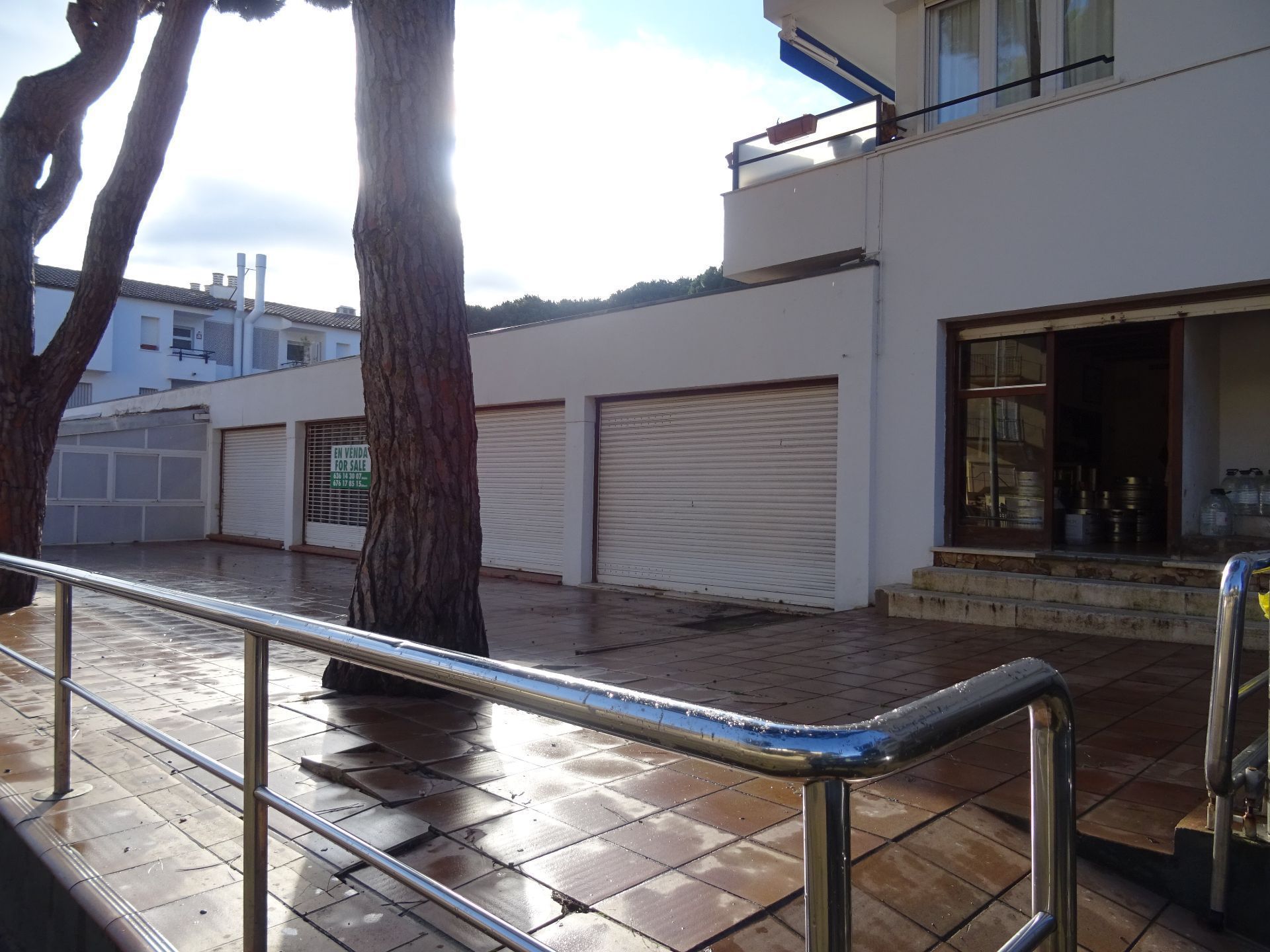 Vista exterior de Local en venda en Palafrugell