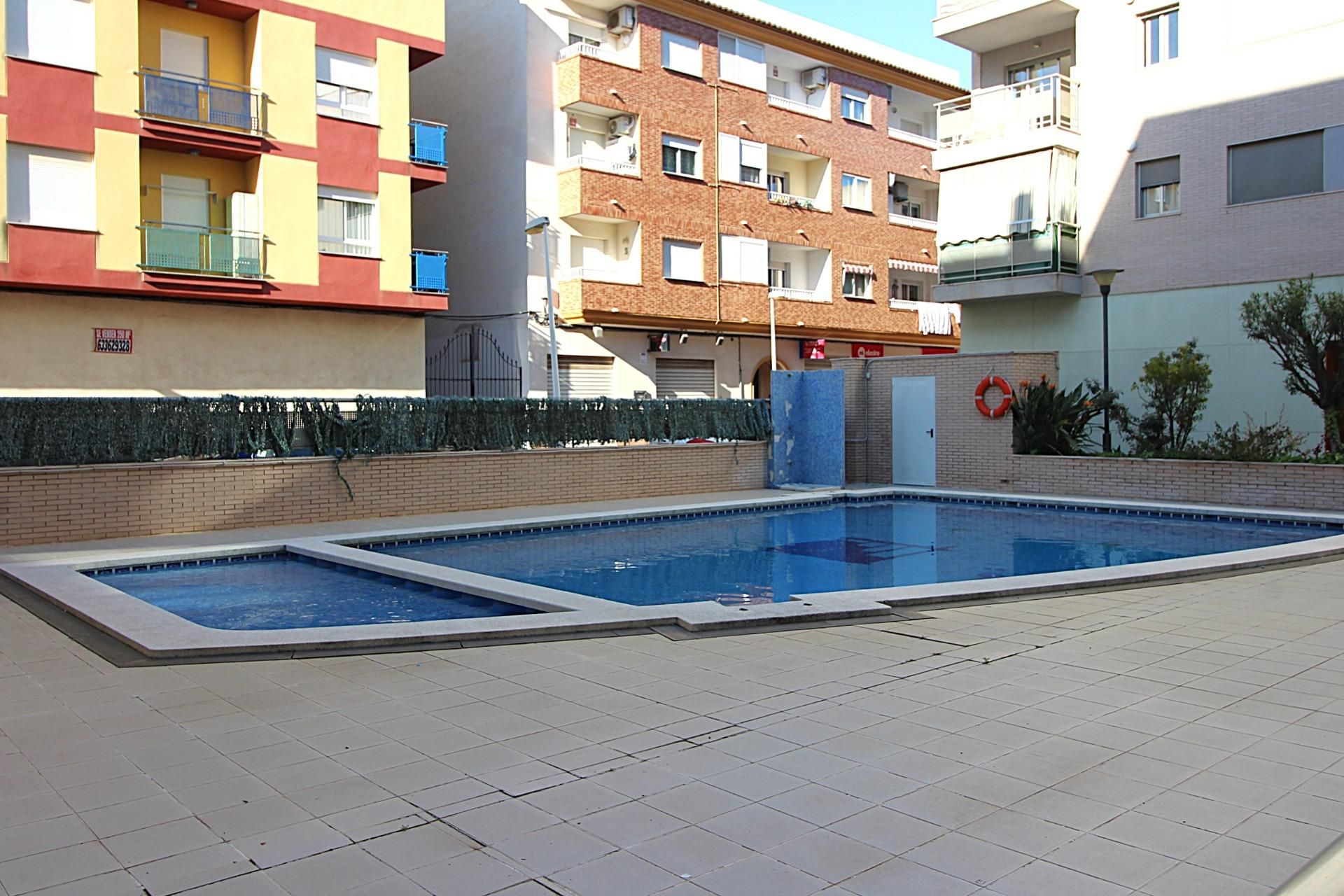 Piscina de Apartament en venda en Oropesa del Mar / Orpesa amb Jardí privat, Terrassa i Piscina comunitària