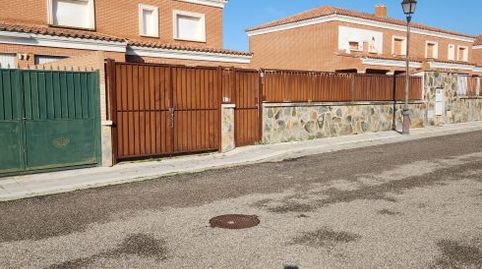 Foto 3 de Casa adosada en venta en Calle Juan de Silva, 68p, Barcience, Toledo
