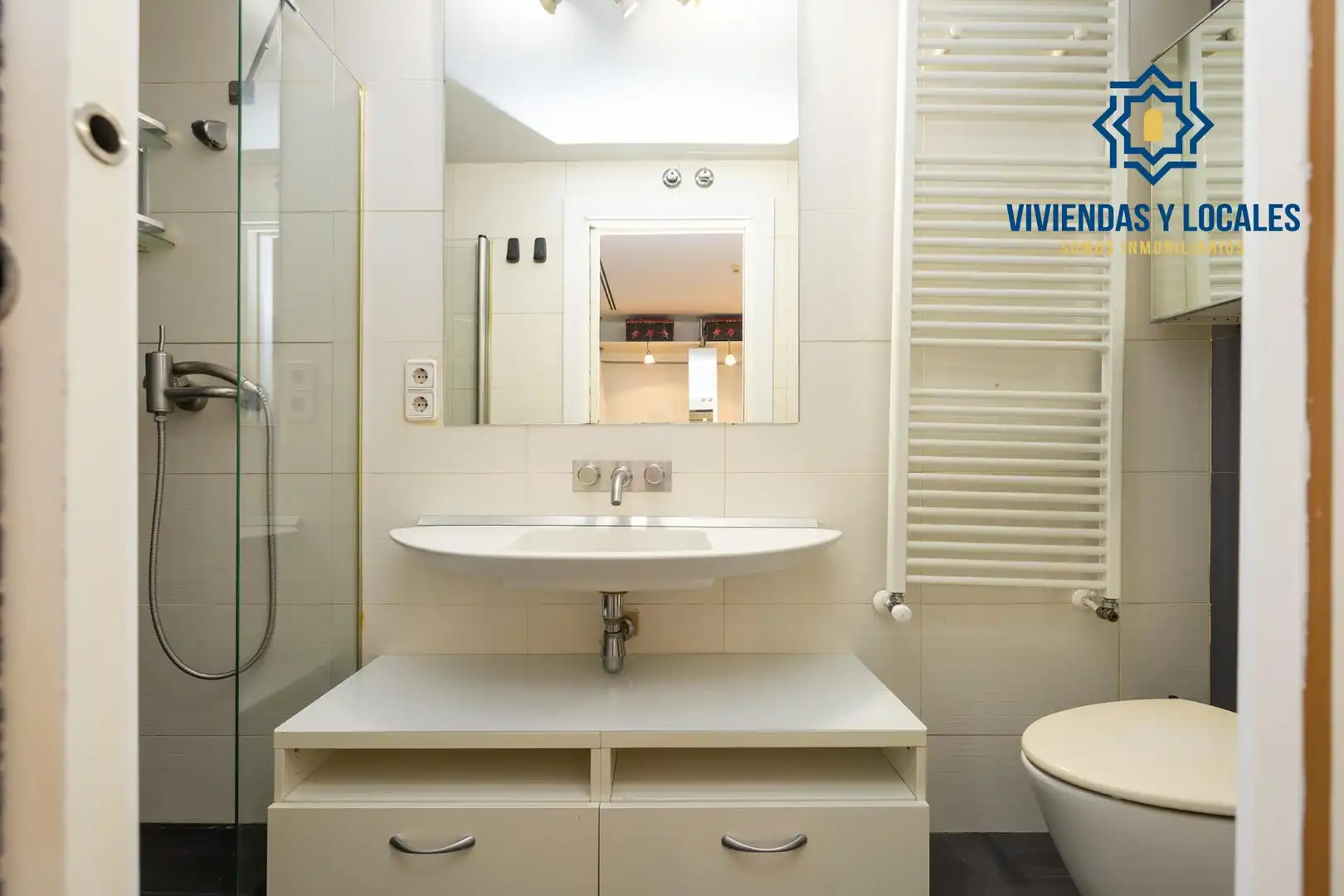Bathroom of Ground floor for sale in Granada  with Air Conditioner, Heating and Private garden