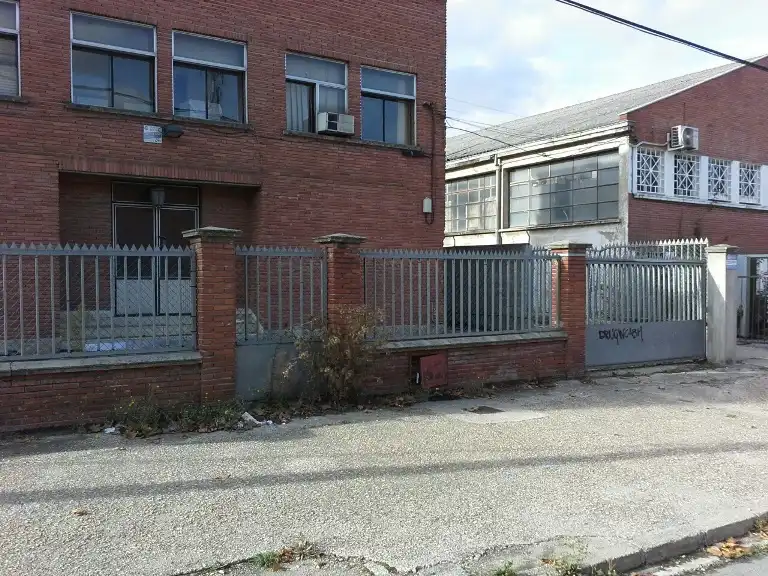 Industrial building for sale in C/ Miravalles, imagen 2