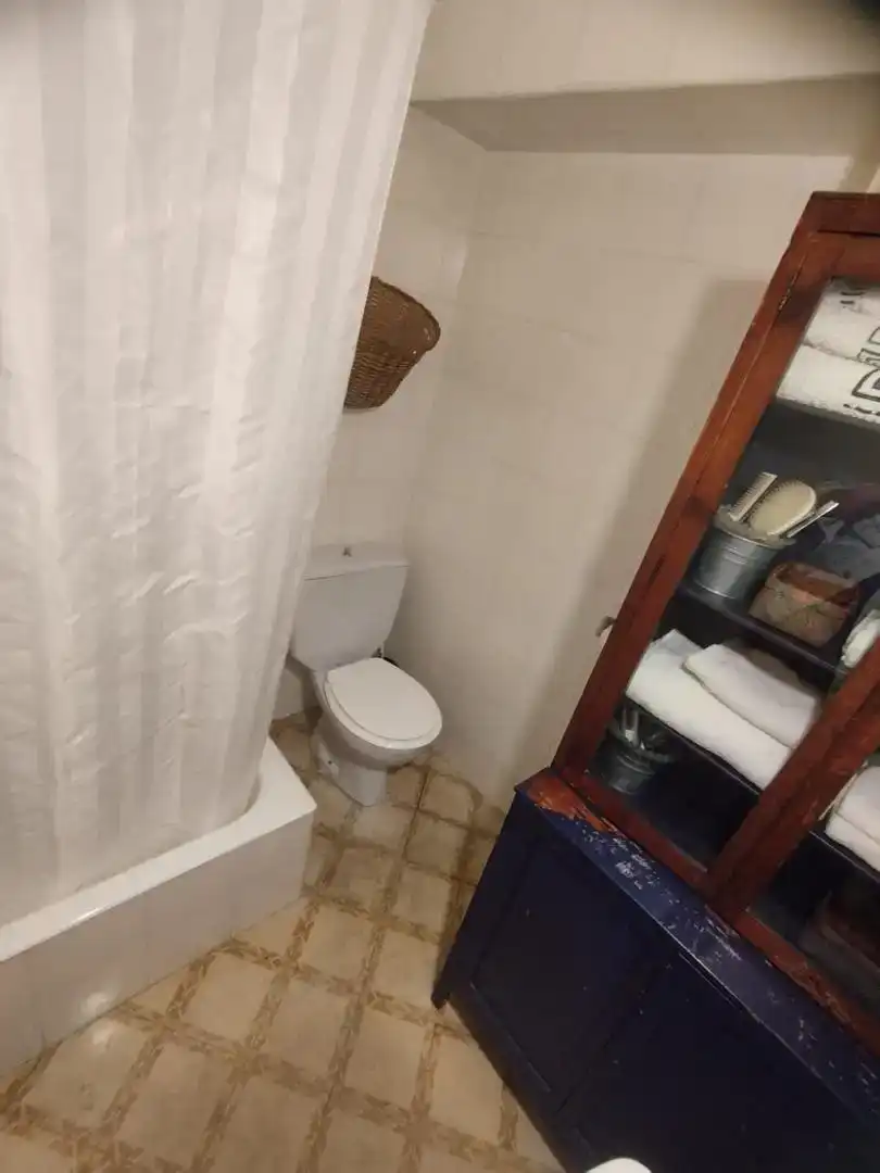 Badezimmer von Wohnung zur Miete in Jalance mit Klimaanlage, Möbliert und Waschmaschine