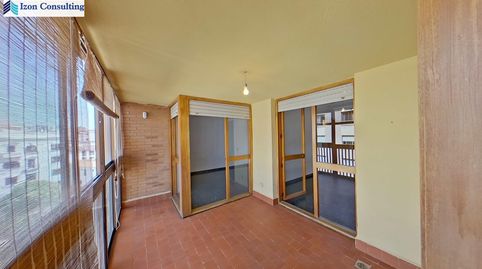 PISO EN ZONA VILLACERRADA CON GARAJE Y AMPLIA TERRAZA ACRISTALADA., image 3