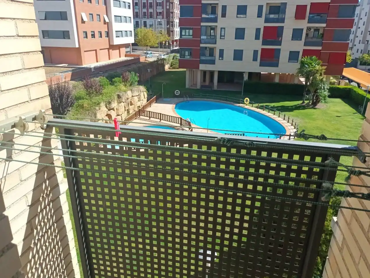 Piscina de Piso en venta en  Logroño con Calefacción, Parquet y Trastero