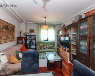 Living room of Attic for sale in  Madrid Capital  with Air Conditioner, Terrace and Swimming Pool