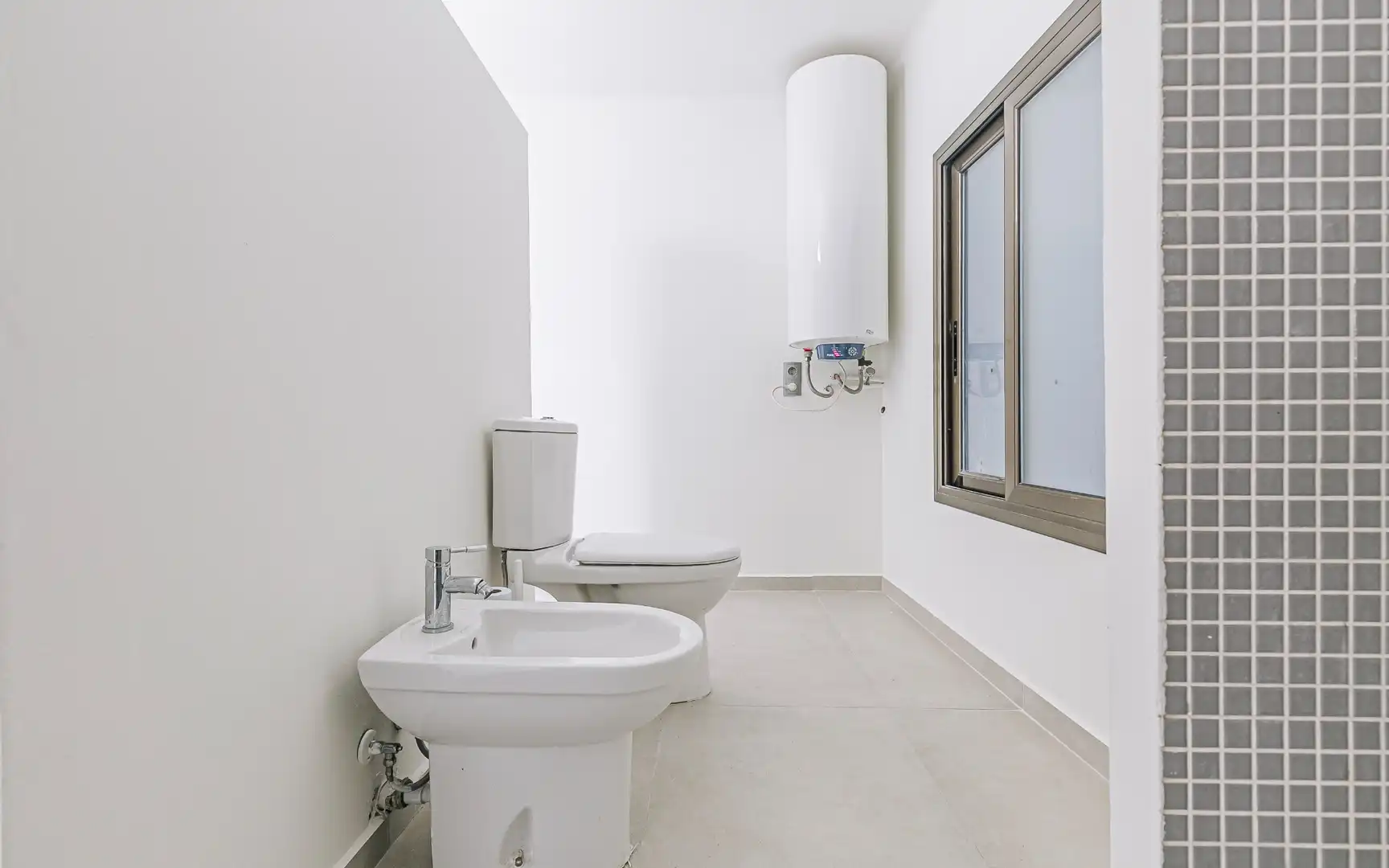 Badezimmer von Wohnung zum Verkauf in Barcelona mit Klimaanlage, Heizung und Möbliert