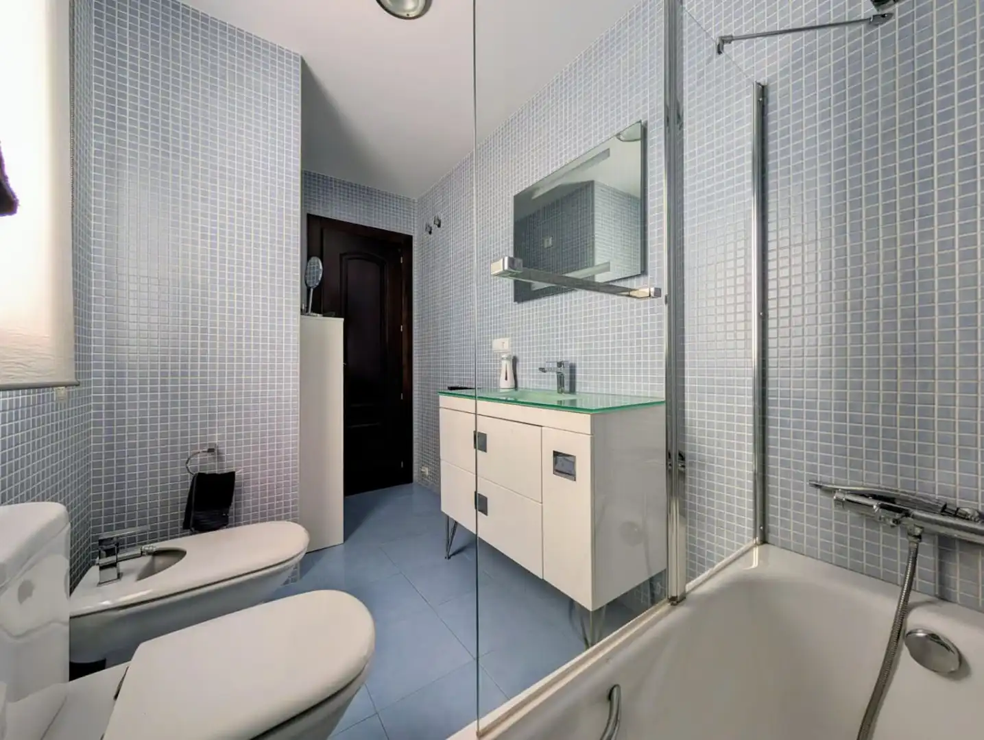 Baño de Piso en venta en Loja con Aire acondicionado, Calefacción y Terraza