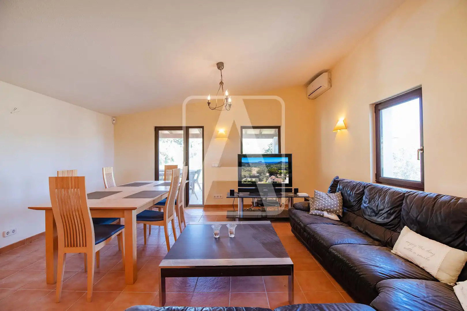 Sala de estar de Finca rústica en venta en Benissa con Aire acondicionado, Calefacción y Jardín privado