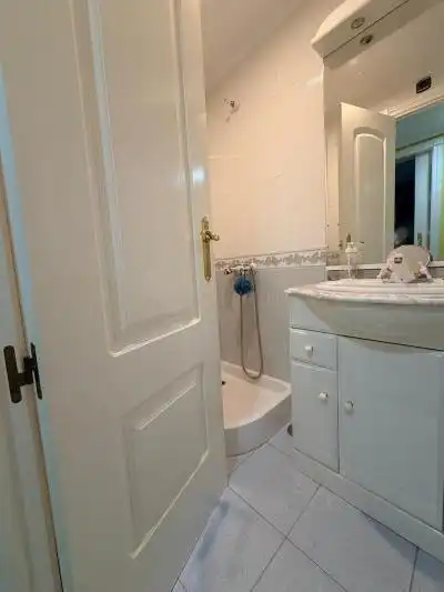 Baño de Piso en venta en Badajoz con Calefacción, Terraza y Trastero