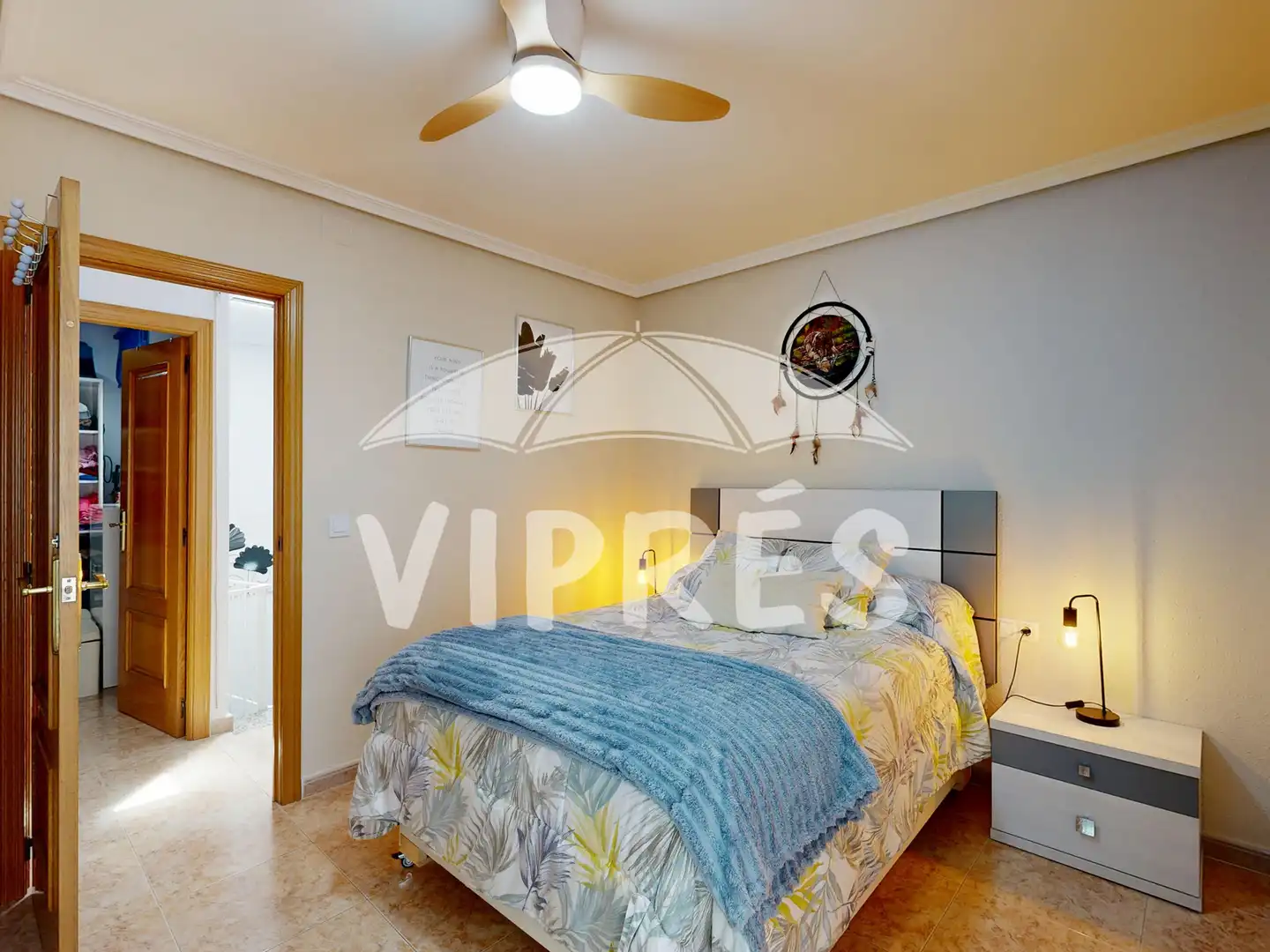 Dormitori de Casa o xalet en venda en Cáceres