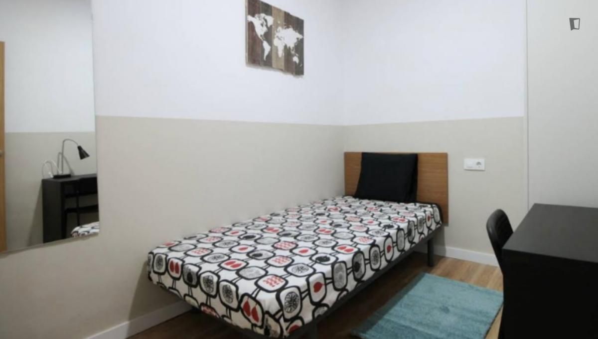 Apartment to share in El Raval