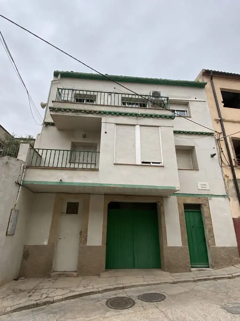 Exterior view of Buildings for sale in Corbera d'Ebre