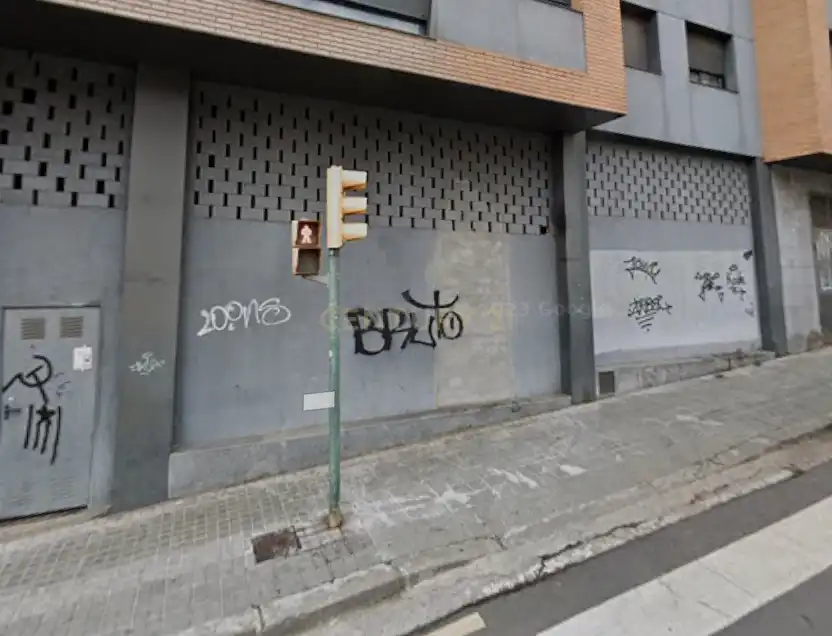 Local comercial en venda a Centre - Sant Oleguer