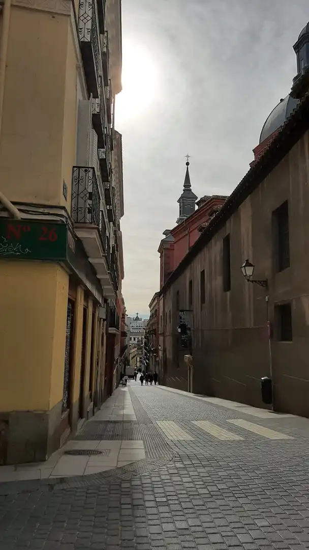 Piso de alquiler en Calle Montserrat, Universidad - Malasaña