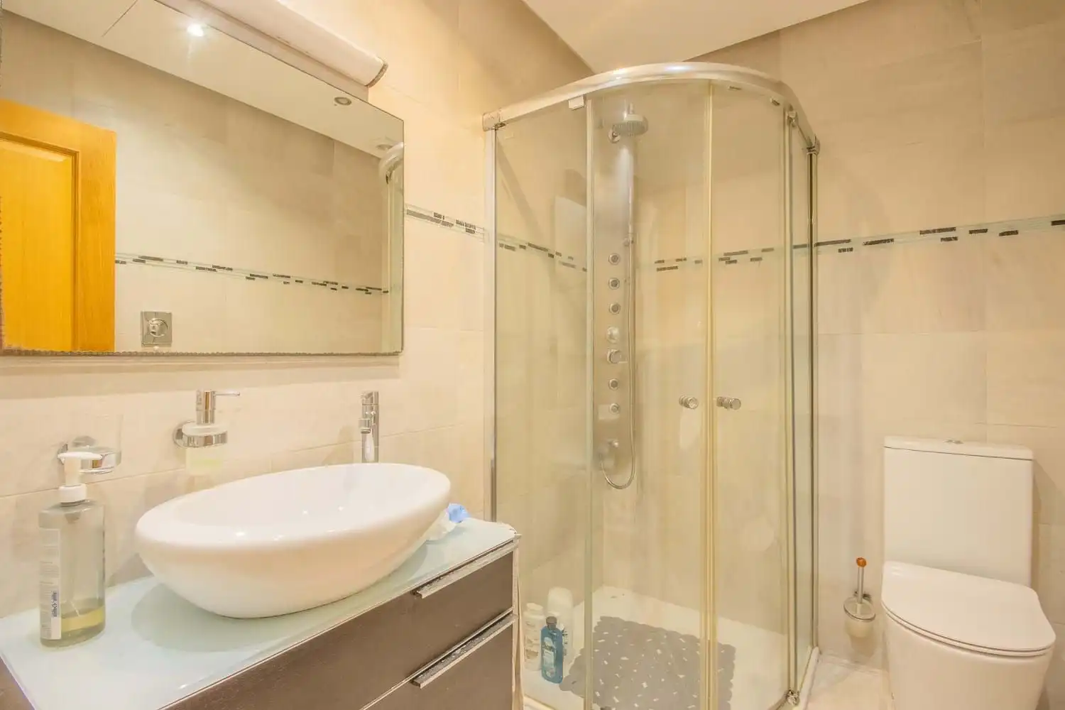 Bathroom of Houses for sale in Calvià  with Air Conditioner, Terrace and Balcony