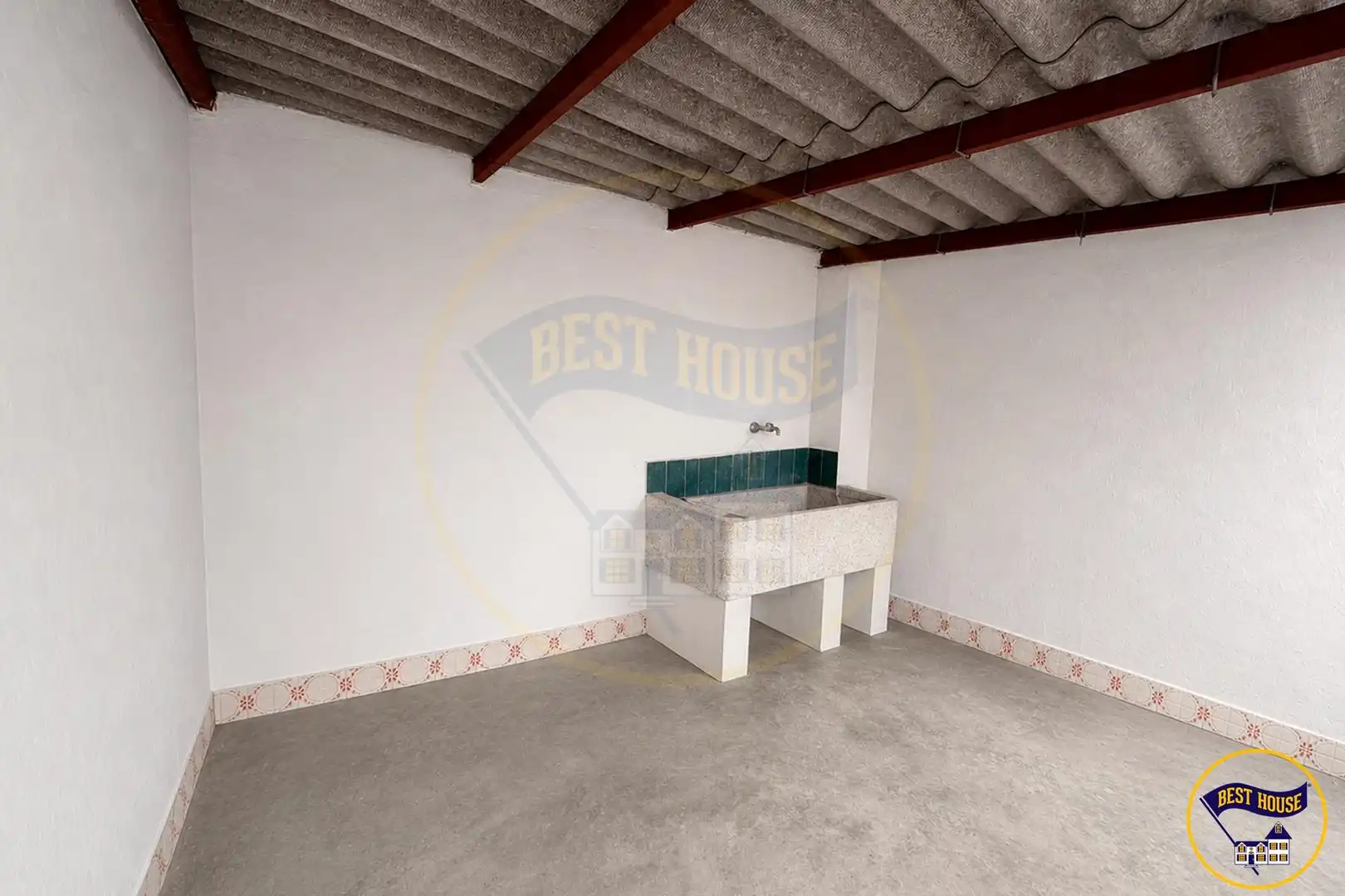 Finca rústica en venda en Mira amb Terrassa, Traster i Moblat
