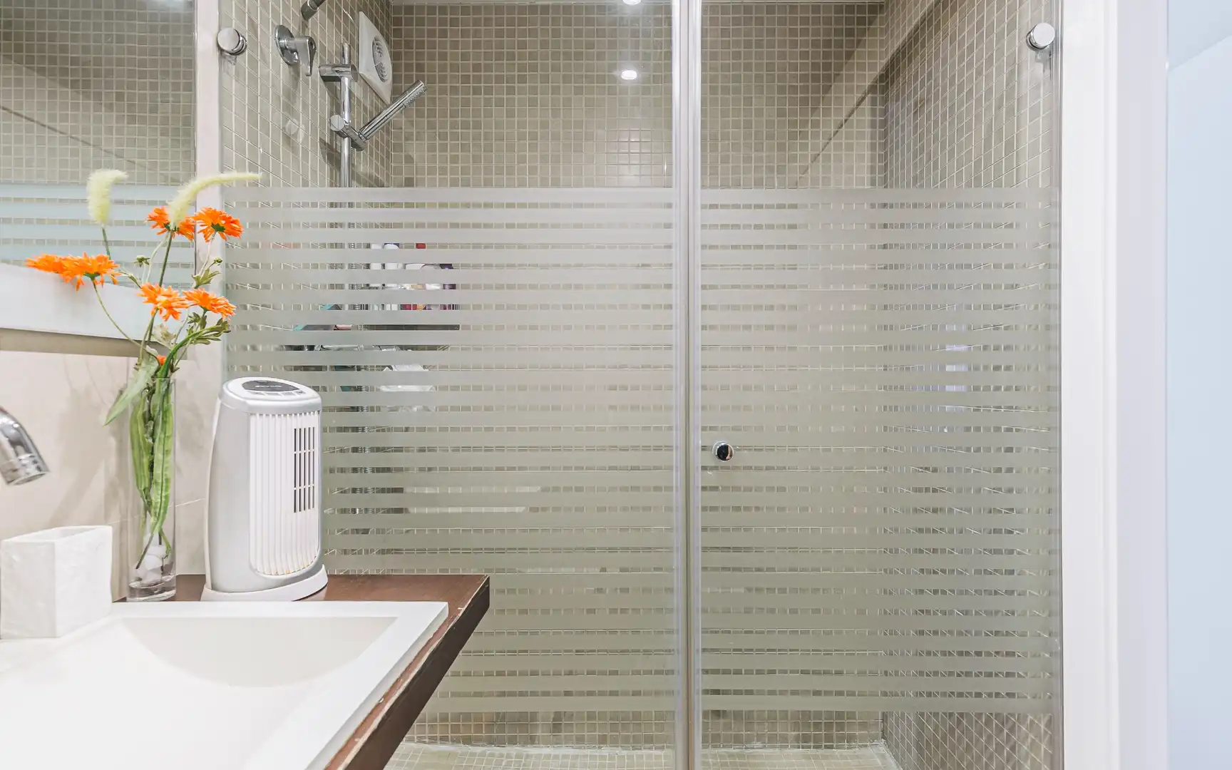 Bathroom of Flat for sale in Castelldefels  with Air Conditioner, Heating and Private garden