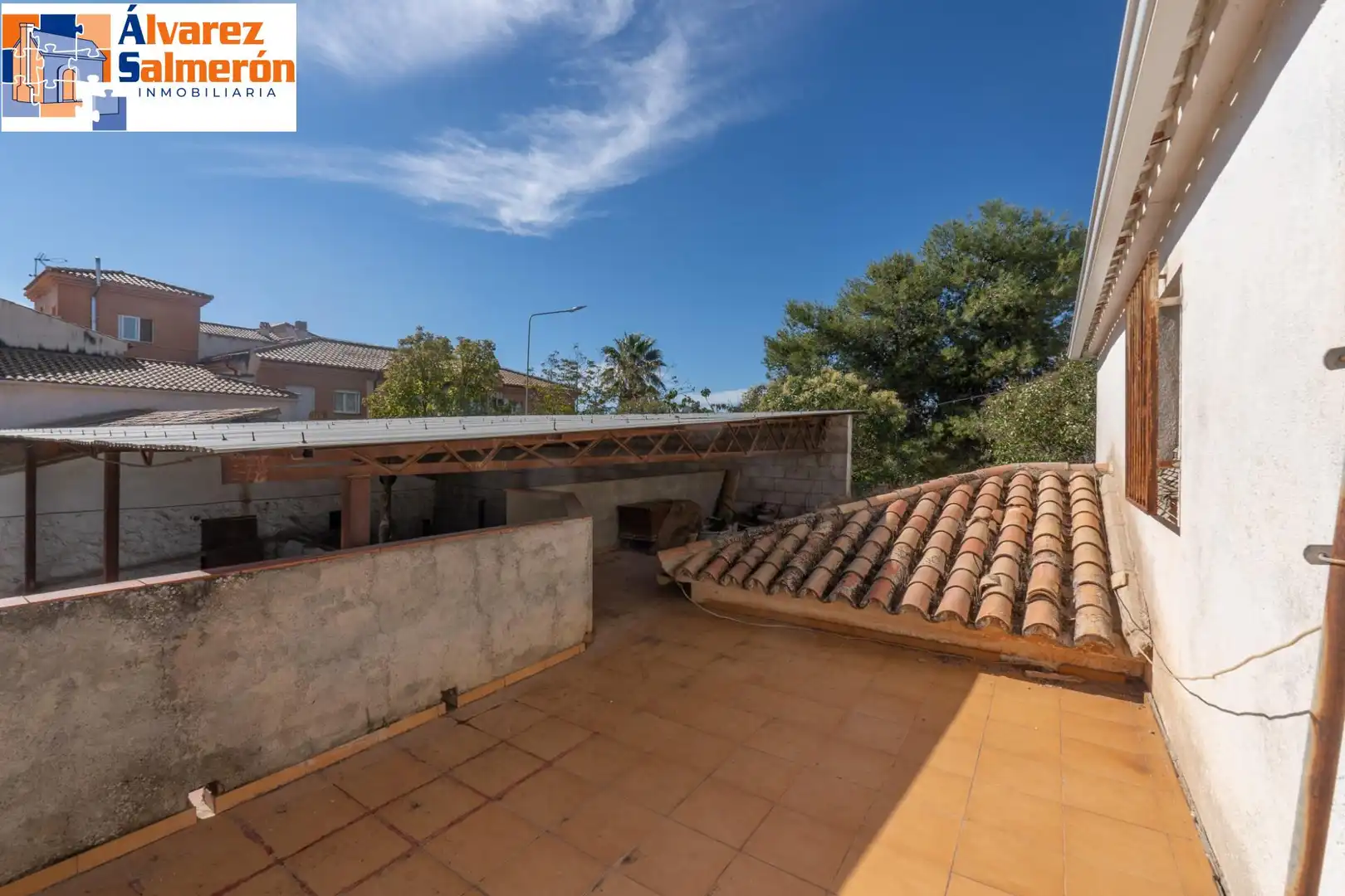 Vista exterior de Casa o xalet en venda en Albolote amb Terrassa i Balcó