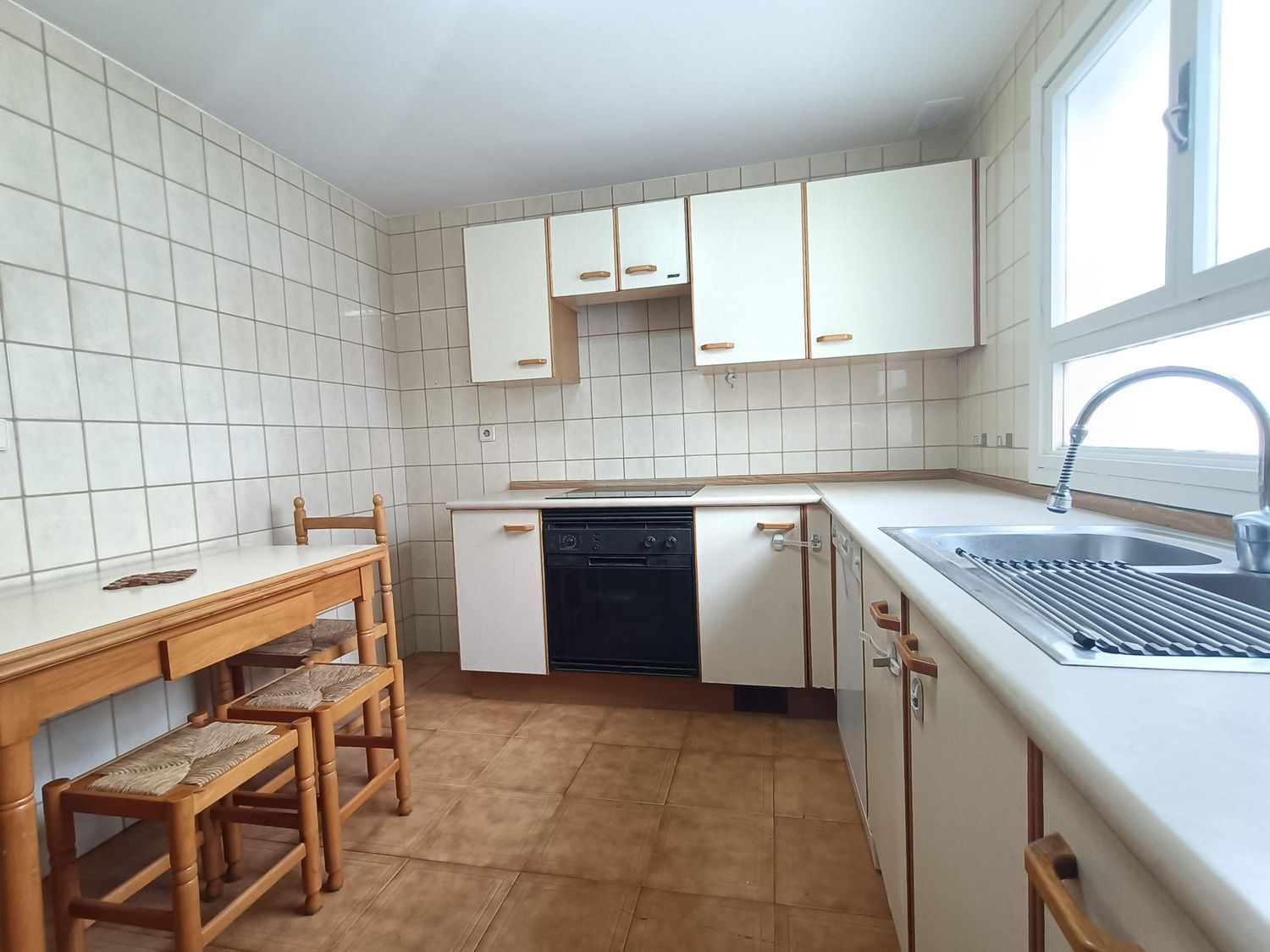 Kitchen of Flat for sale in Oviedo   with Heating and Swimming Pool