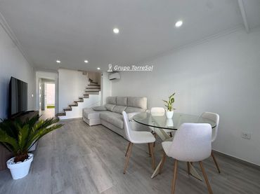 Reihenhaus mit Pool zum Verkauf in Islas Canarias