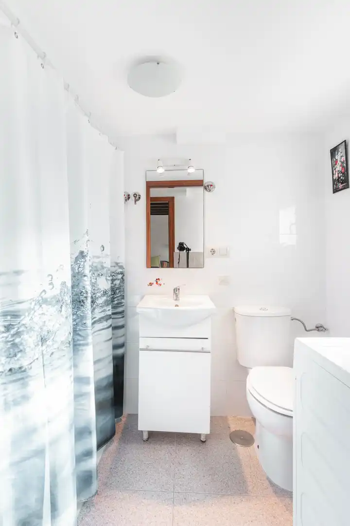 Baño de Casa adosada en venta en Salas con Parquet, Terraza y Trastero