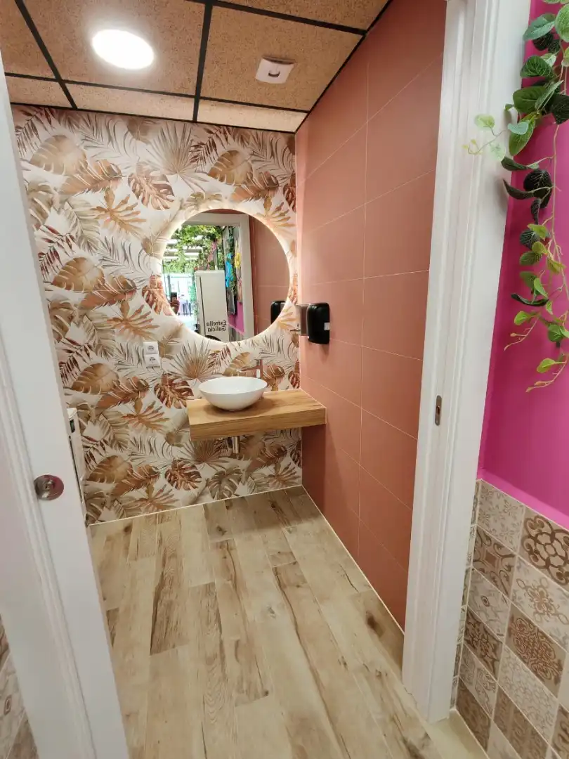 Badezimmer von Geschaftsraum zur Miete in Lliçà d'Amunt mit Klimaanlage, Heizung und Terrasse