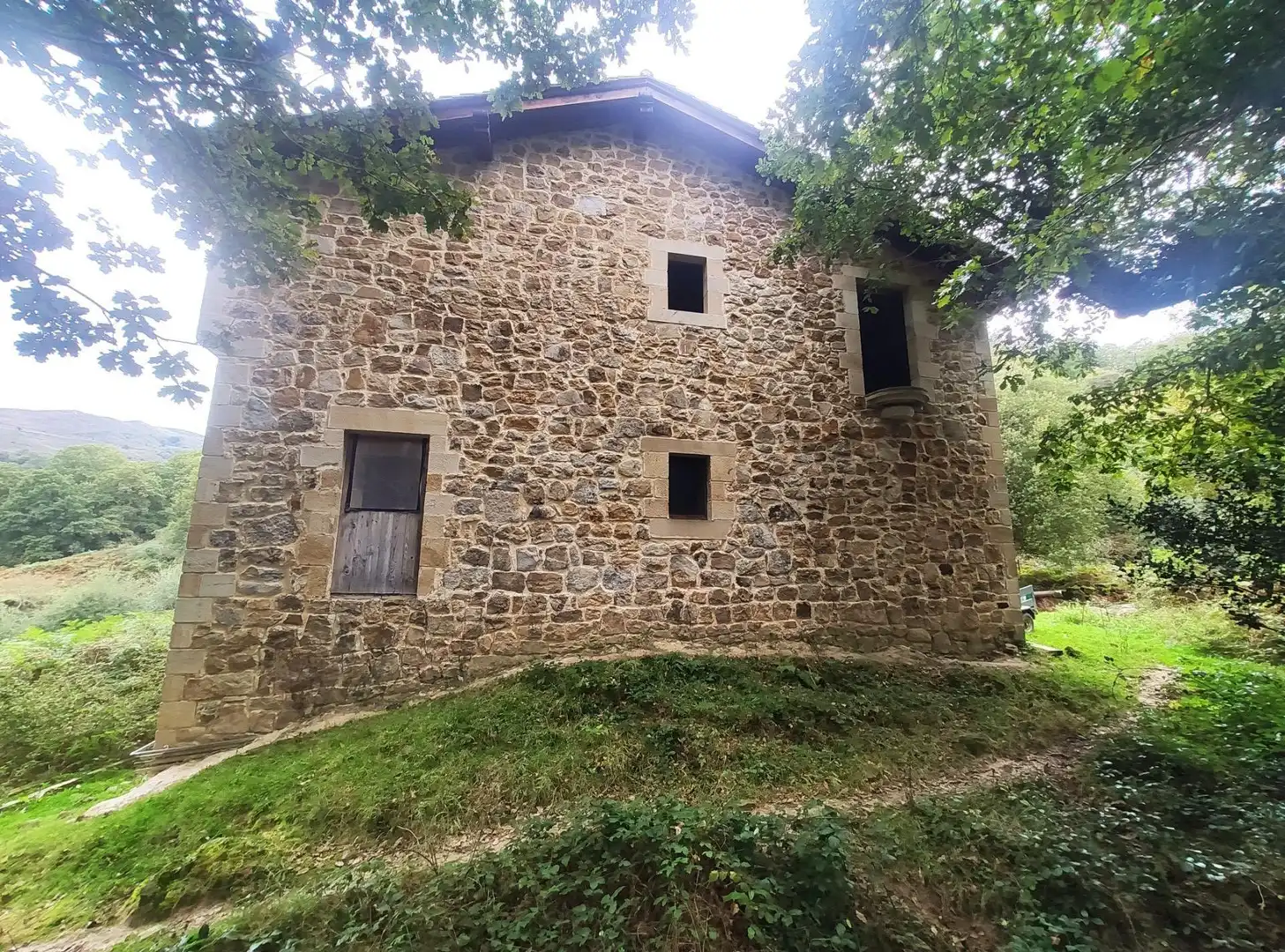 Detached house with garden for sale in Barrio Poblado Fresneda 25, imagen 6