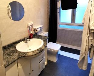 Bathroom of Flat for sale in Santurtzi   with Balcony