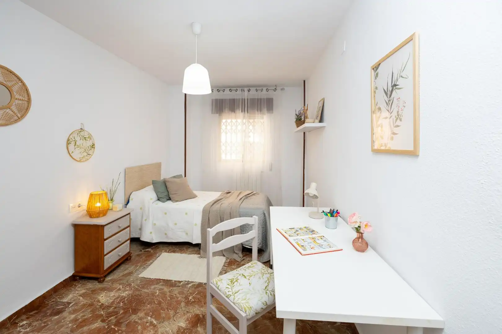 Habitación de Piso en venta en Granada con Calefacción y Balcón