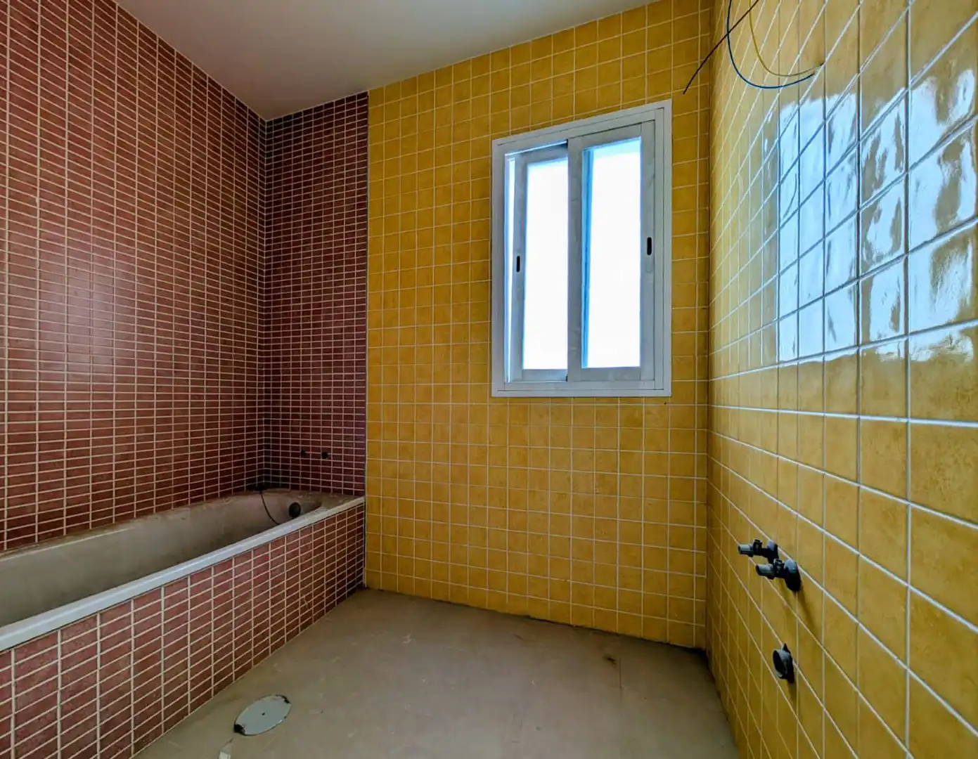 Bathroom of Flat for sale in Loja  with Terrace and Balcony