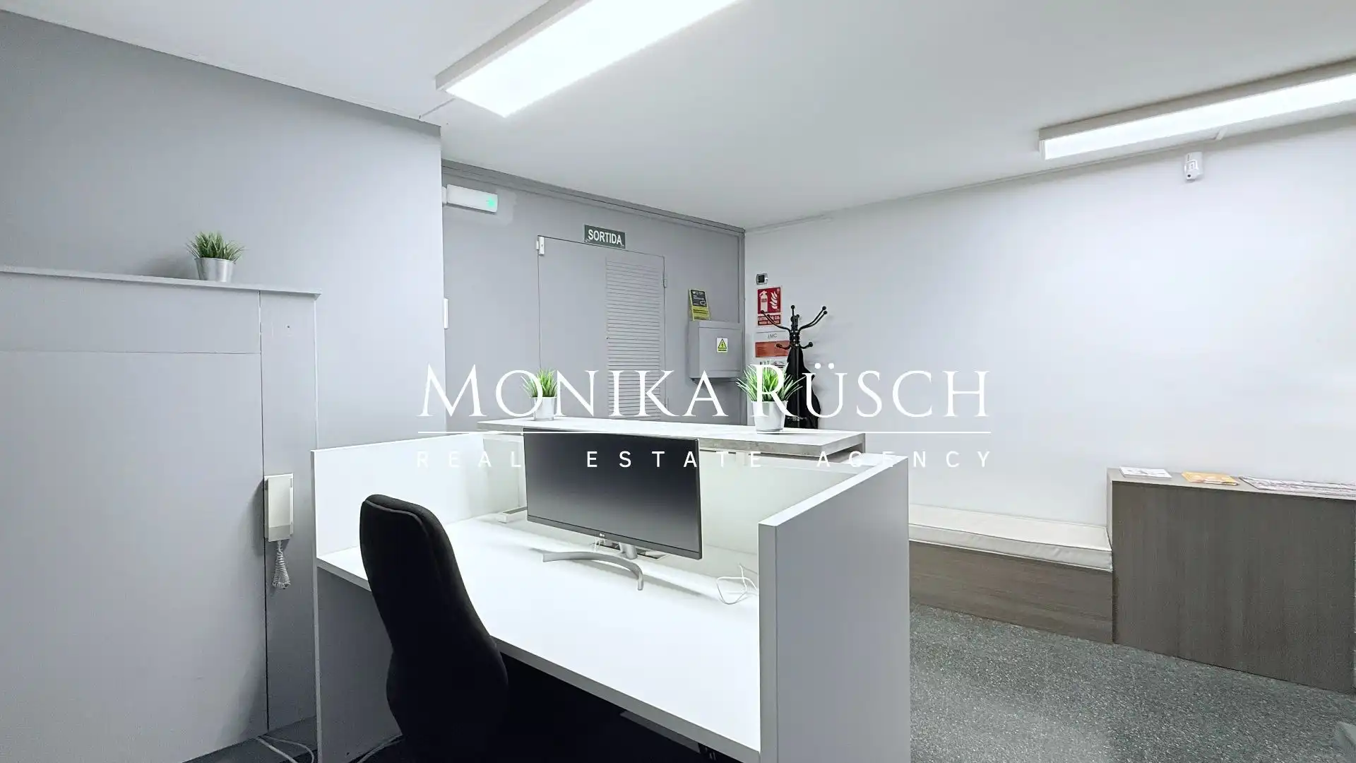 Office for sale in Cornellà de Llobregat  with Air Conditioner and Heating