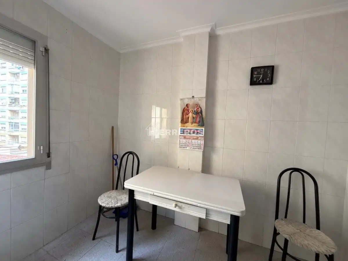 Wohnung zum Verkauf in  Logroño mit Heizung