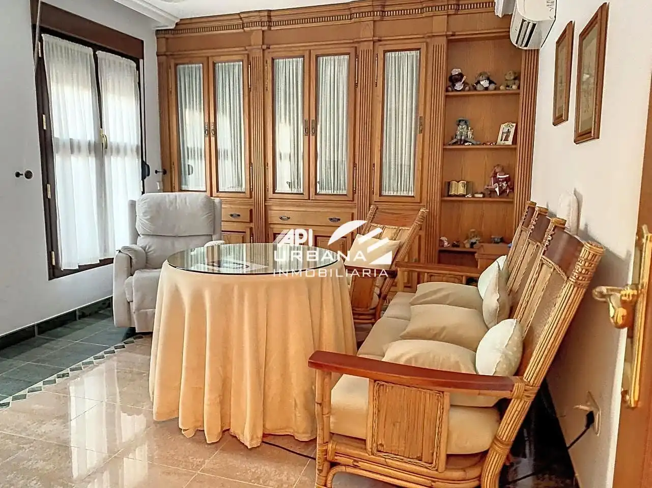 Sala de estar de Casa o chalet en venta en Lucena con Aire acondicionado, Jardín privado y Terraza