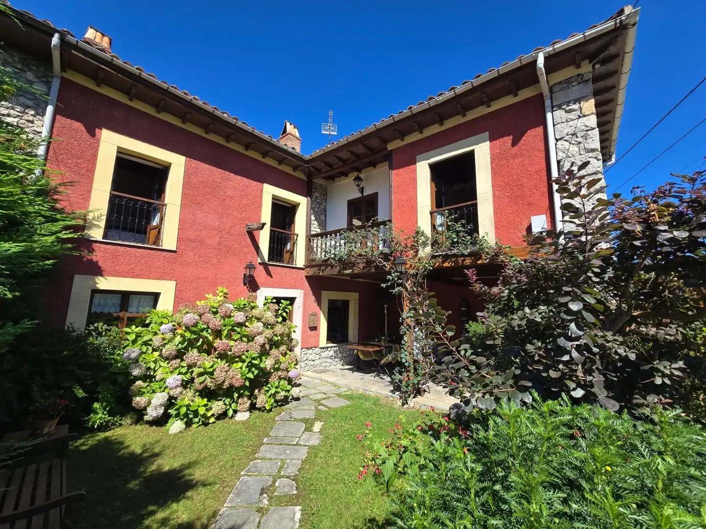 Casa amb jardí en venda a Posada - Barro