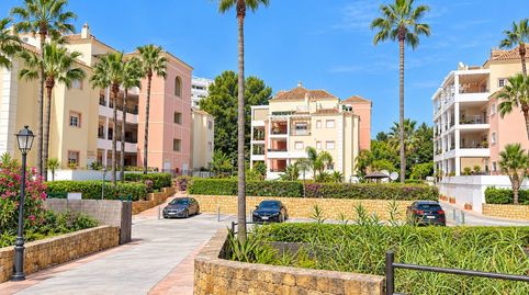 Foto 2 de Apartament en venda a Los Naranjos, Marbella
