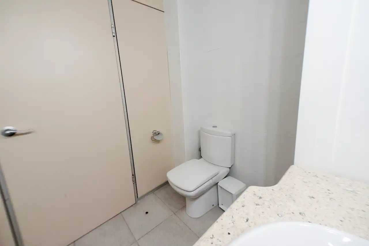 Bany de Oficina en venda en Terrassa amb Traster