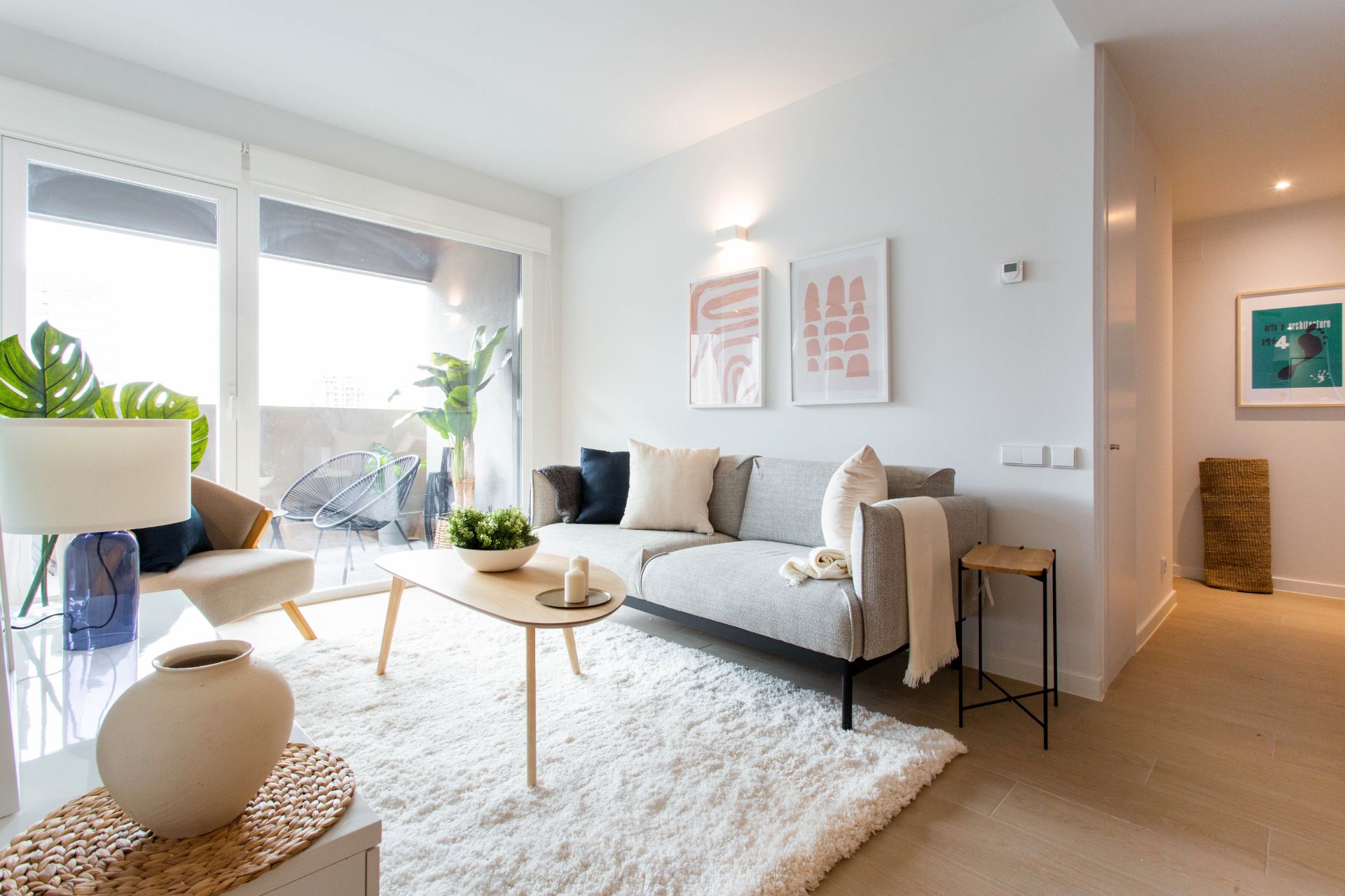 Living room of Flat to rent in  Madrid Capital  with Air Conditioner, Storage room and Oven