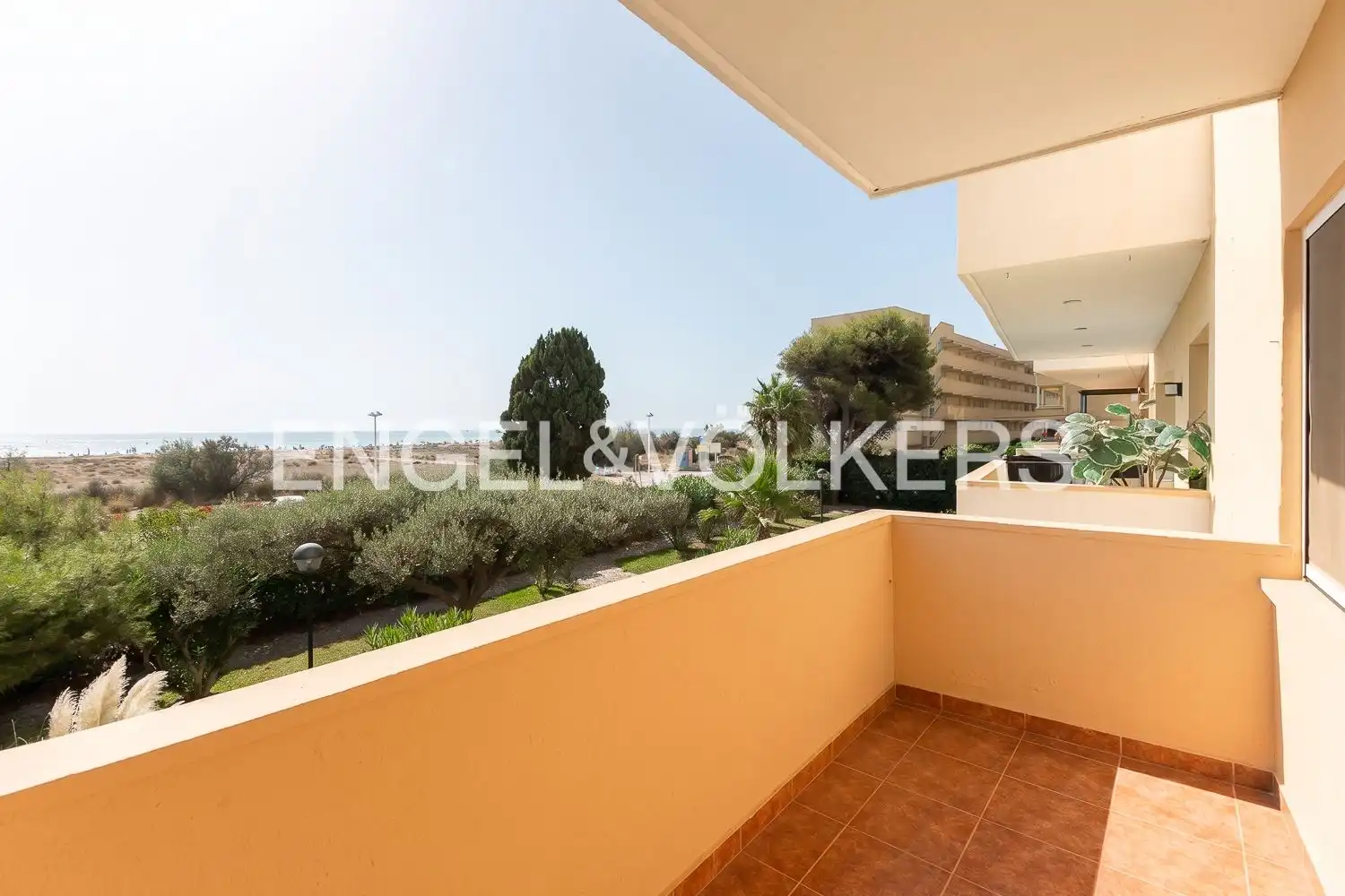 Terrassa de Pis de lloguer en Canet d'En Berenguer amb Calefacció, Jardí privat i Moblat