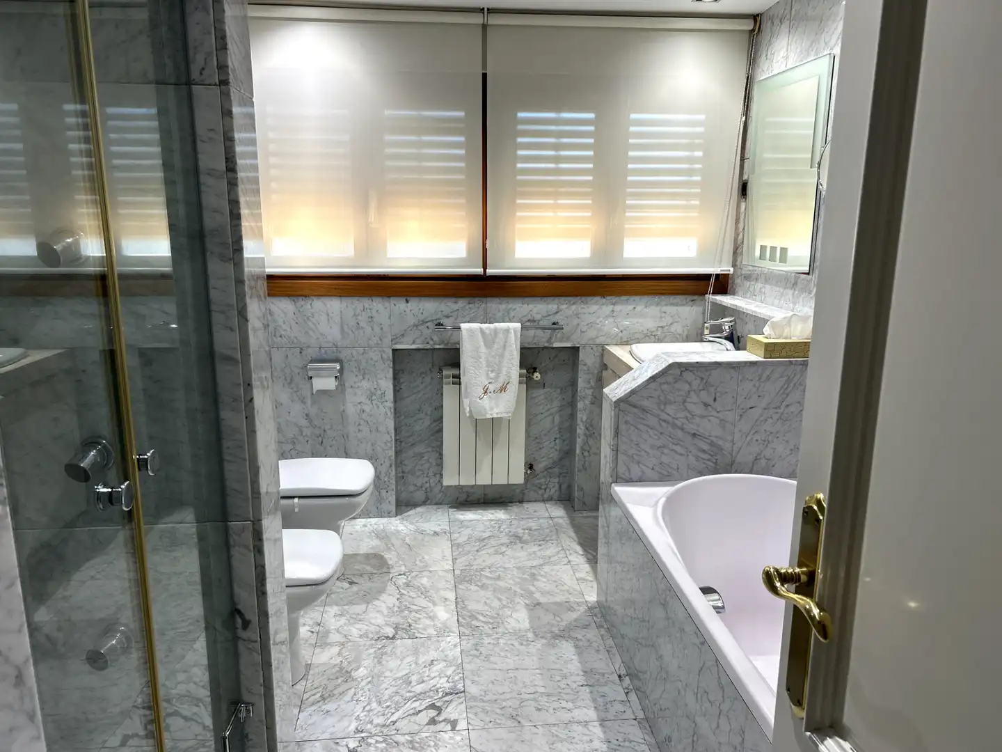 Baño de Casa o chalet en venta en Madrid con Aire acondicionado, Calefacción y Jardín privado