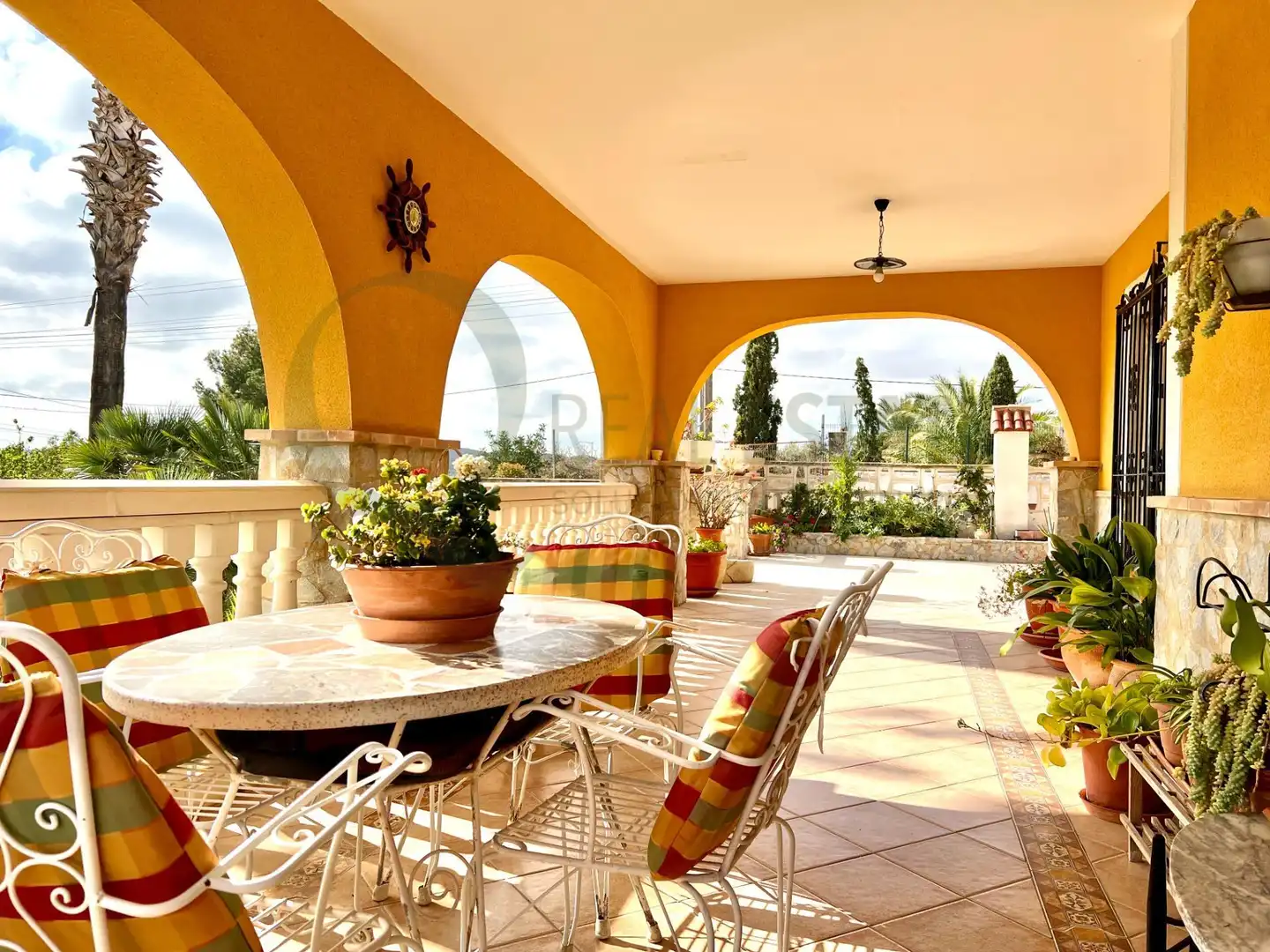Terrassa de Casa o xalet en venda en Alicante / Alacant amb Jardí privat, Terrassa i Traster